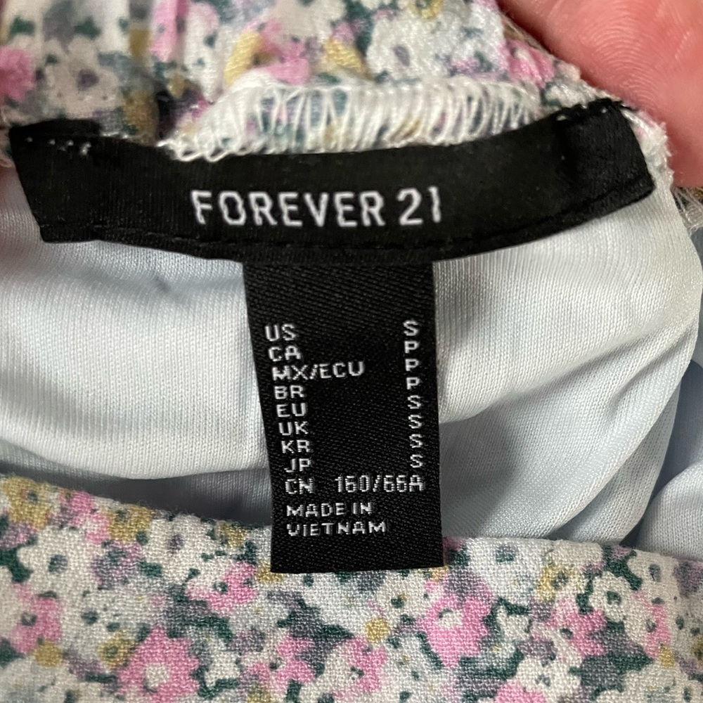 Forever 21 Floral Skort - Picture 2 of 4